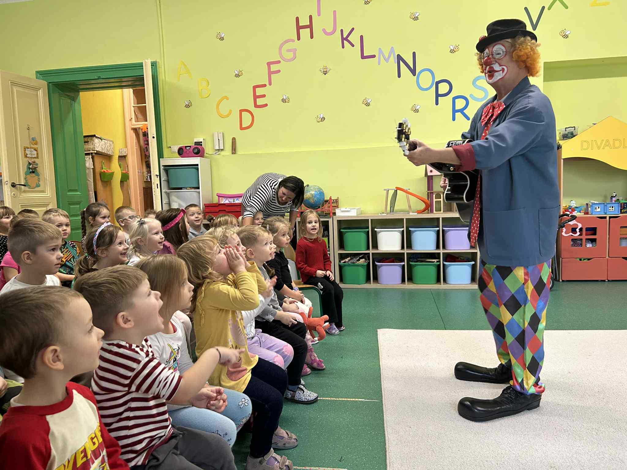 Messenger_creation_7F65BEBC-E2DD-4F30-AEA1-1931A50C15CA