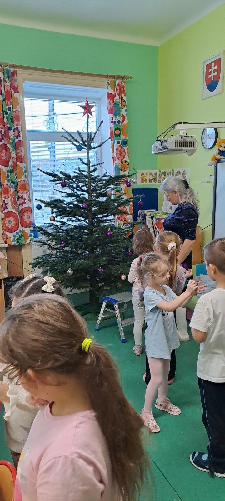 IMG-ce661c678ca796421d0797ae41907ea9-V